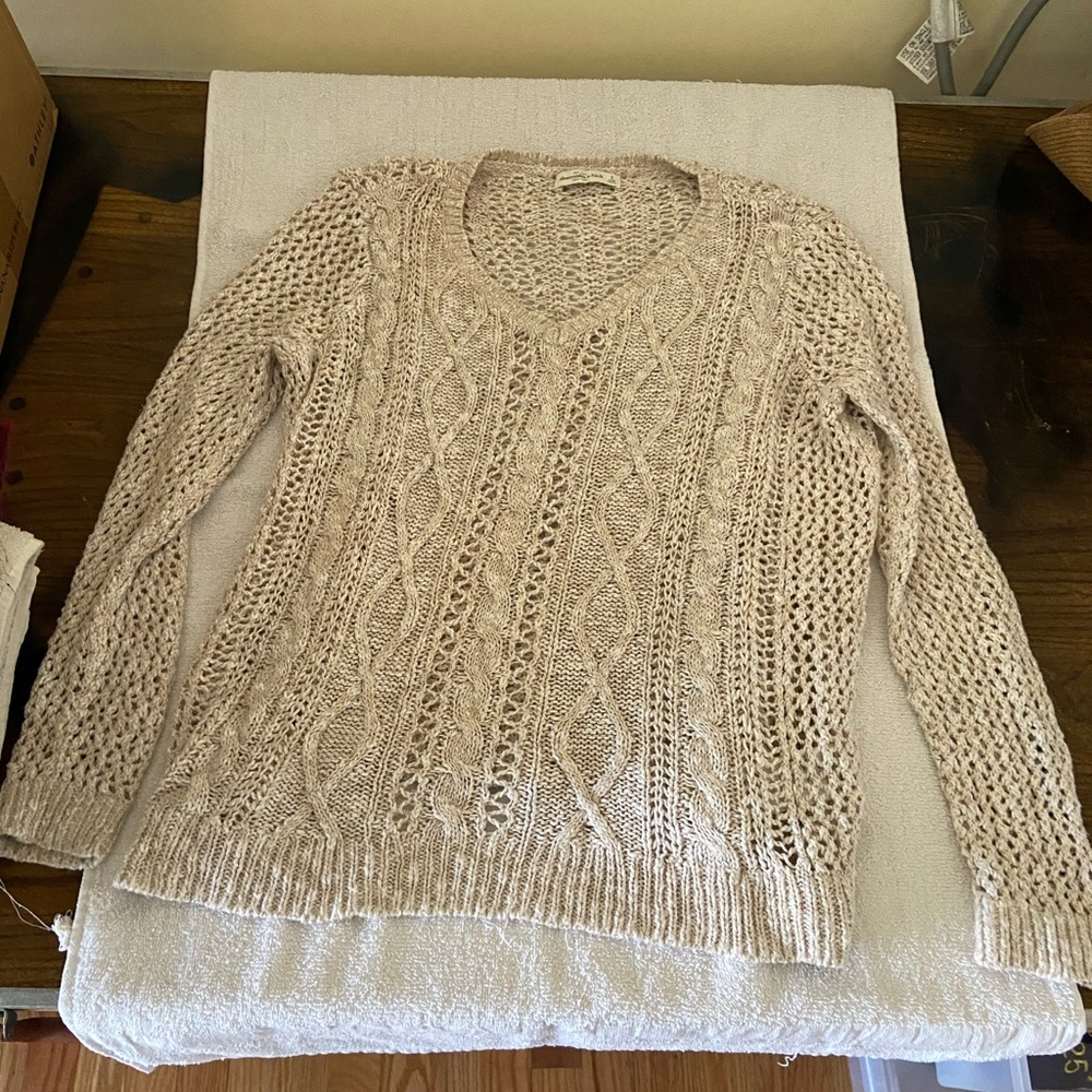 Abercrombie & Fitch Cream Cable Knit Sweater